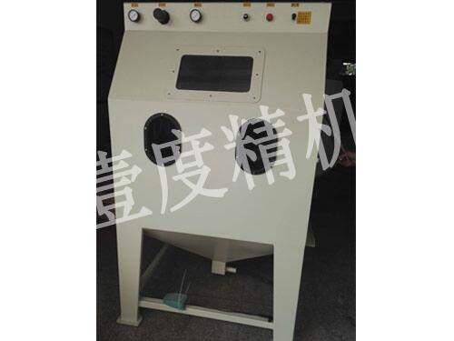 噴砂機廠家應(yīng)該具備多少長處?